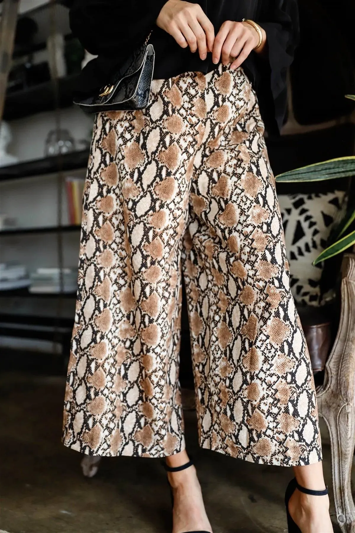Khaki Multi Color Snake Print Wide Culotte Pants /1-2-2-1