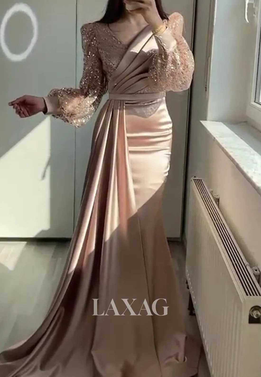 V-Neck Long Sleeves Pleated Satin Evening Gowns Sequined Beaded Sweep Train Mermaid Prom Dress